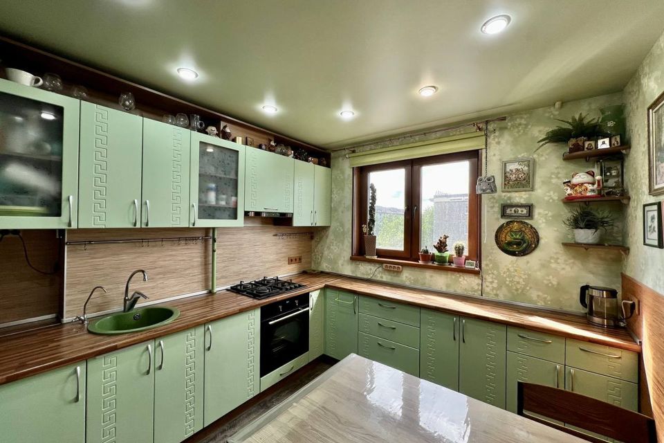 Продаётся 3-комнатная квартира, 57.2 м²