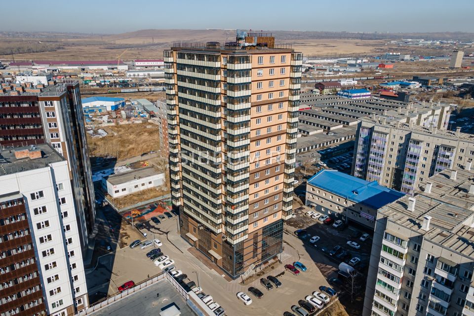 Продаётся 4-комнатная квартира, 117 м²