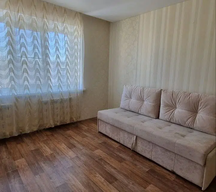 Продаётся 1-комнатная квартира, 42 м²