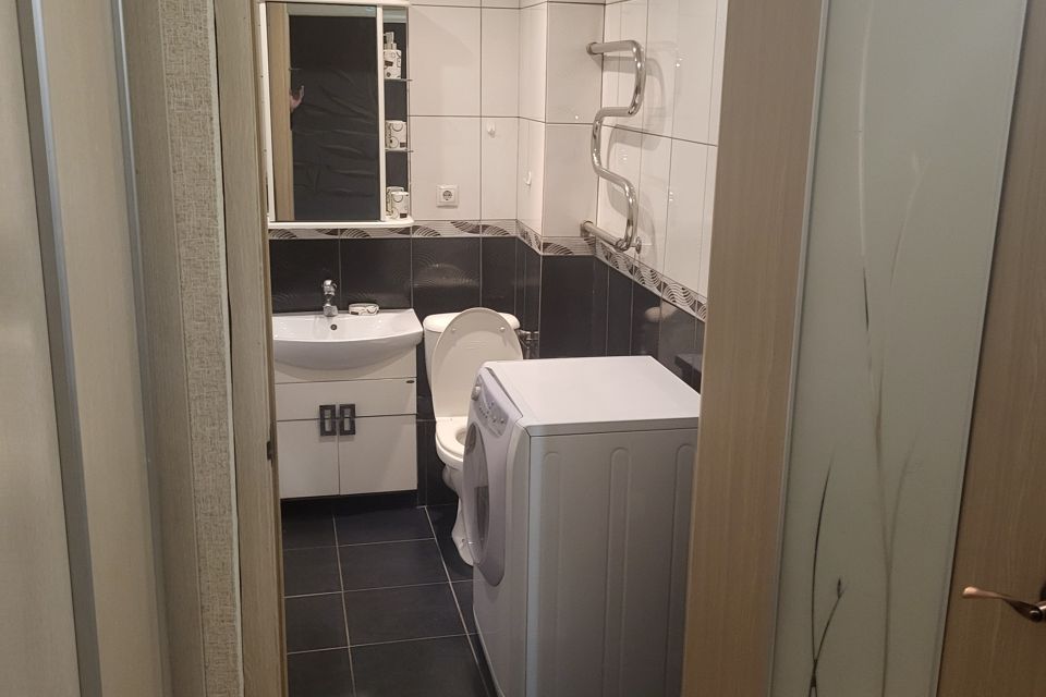 Продаётся 4-комнатная квартира, 93.5 м²