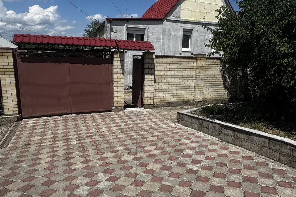Продаётся 2-этажный дом, 160 м²