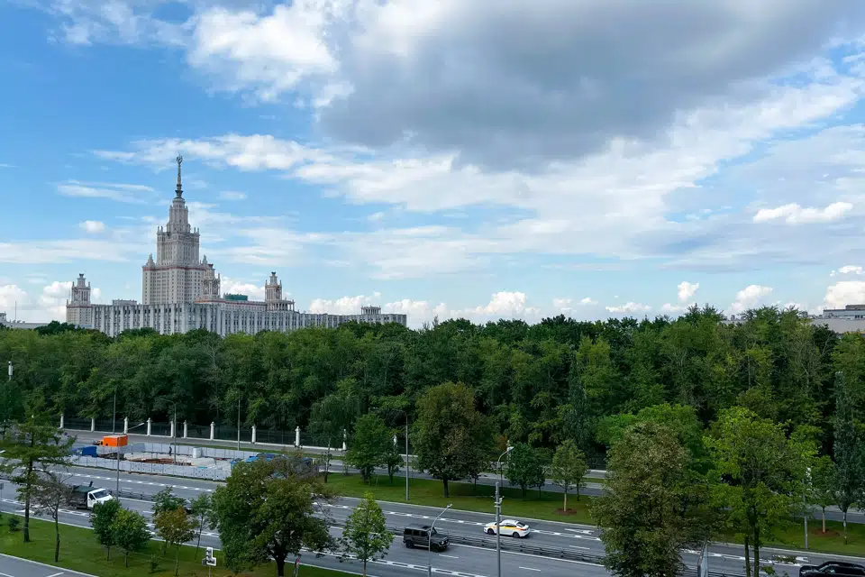 Продаётся 5-комнатная квартира, 165.1 м²