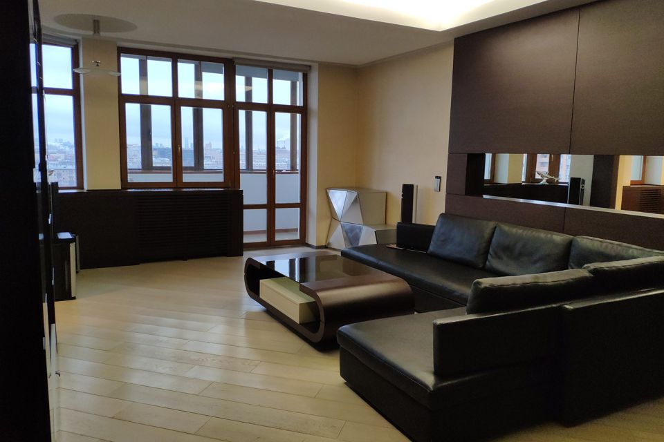 Продаётся 2-комнатная квартира, 83.8 м²
