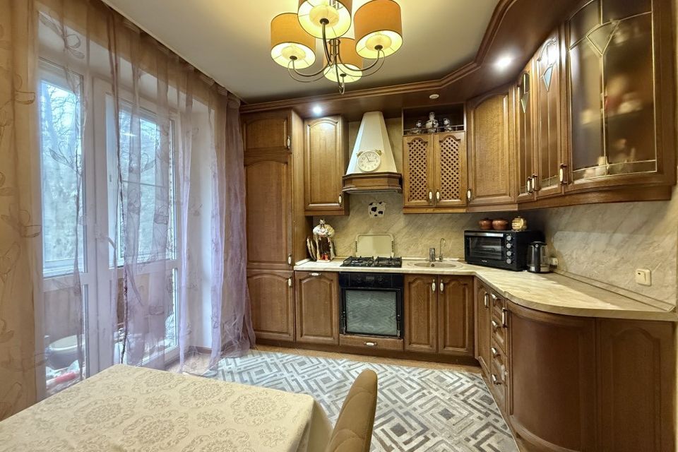 Продаётся 4-комнатная квартира, 108.4 м²