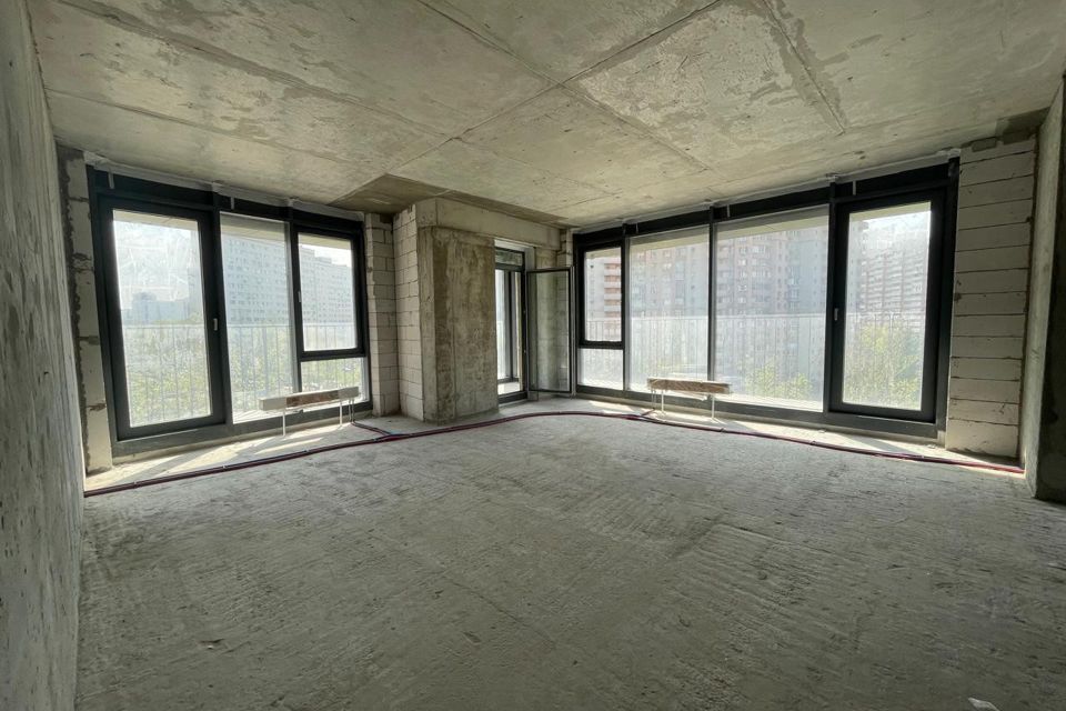 Продаётся 2-комнатная квартира, 104.8 м²