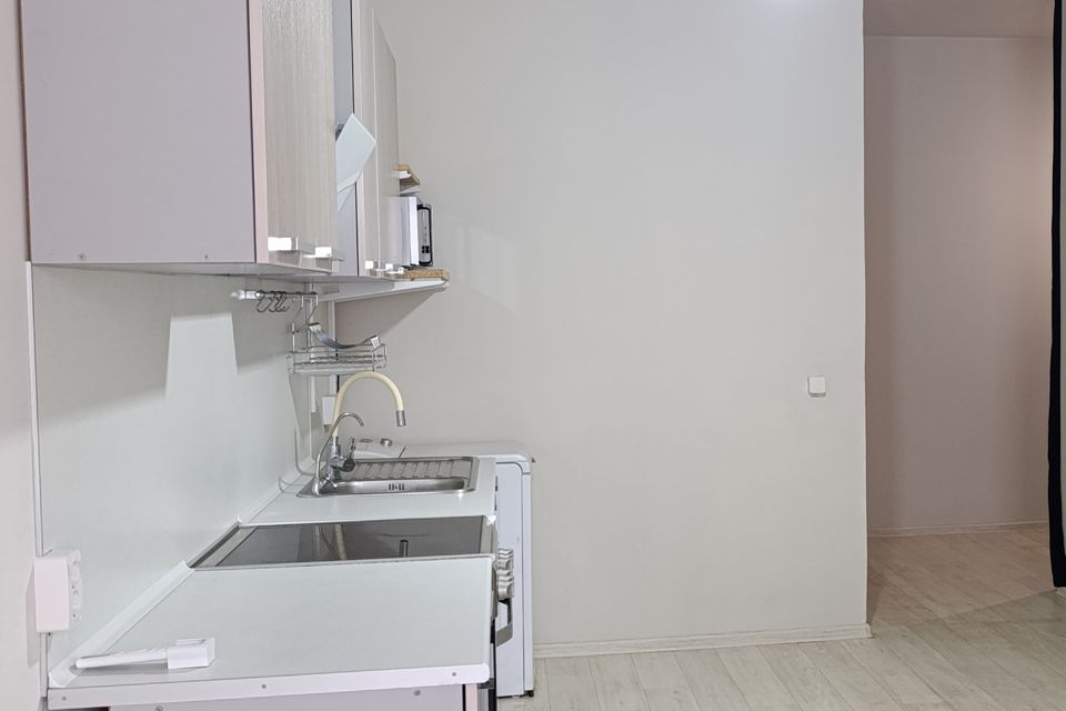 Продаётся 1-комнатная квартира, 42 м²