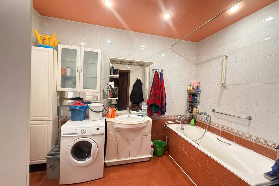 Продаётся 2-этажный дом, 170 м²