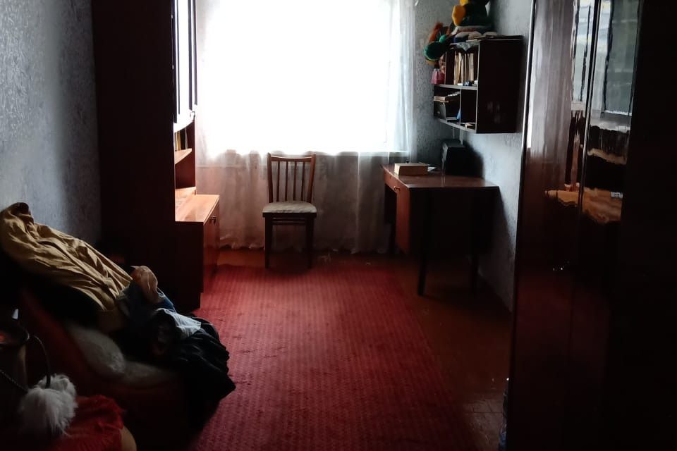 Продаётся 4-комнатная квартира, 65.7 м²