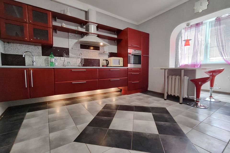 Сдаётся 1-комнатная квартира, 58 м²