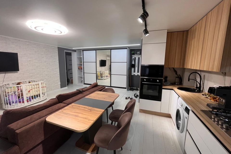 Продаётся 3-комнатная квартира, 65 м²