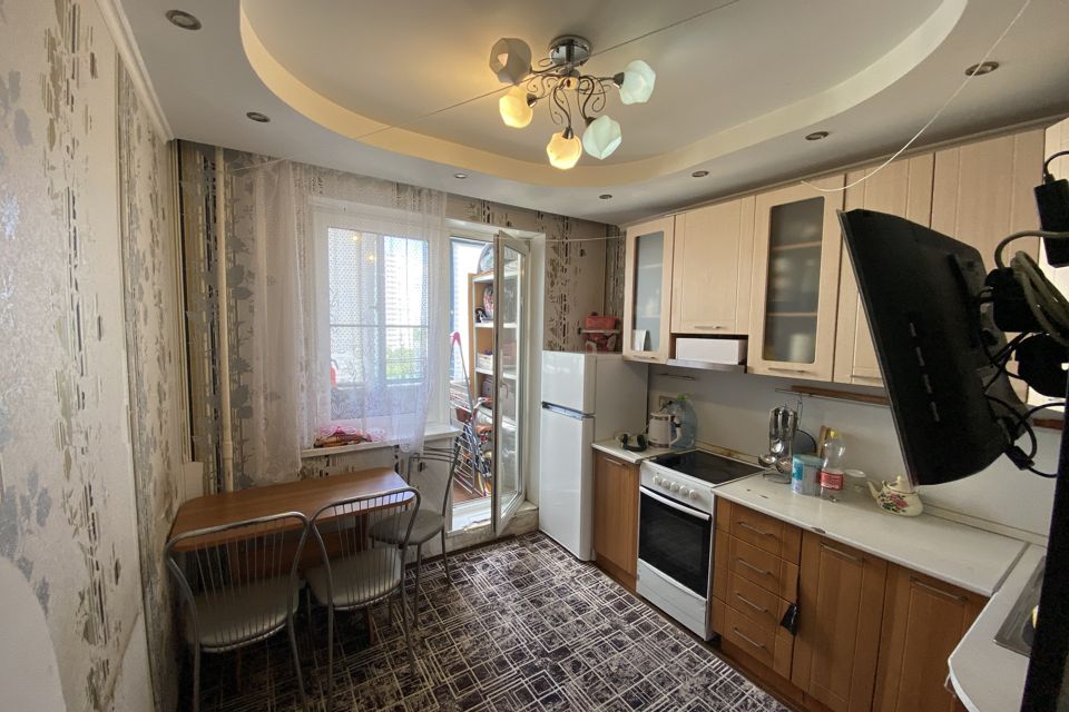 Продаётся 1-комнатная квартира, 42.3 м²