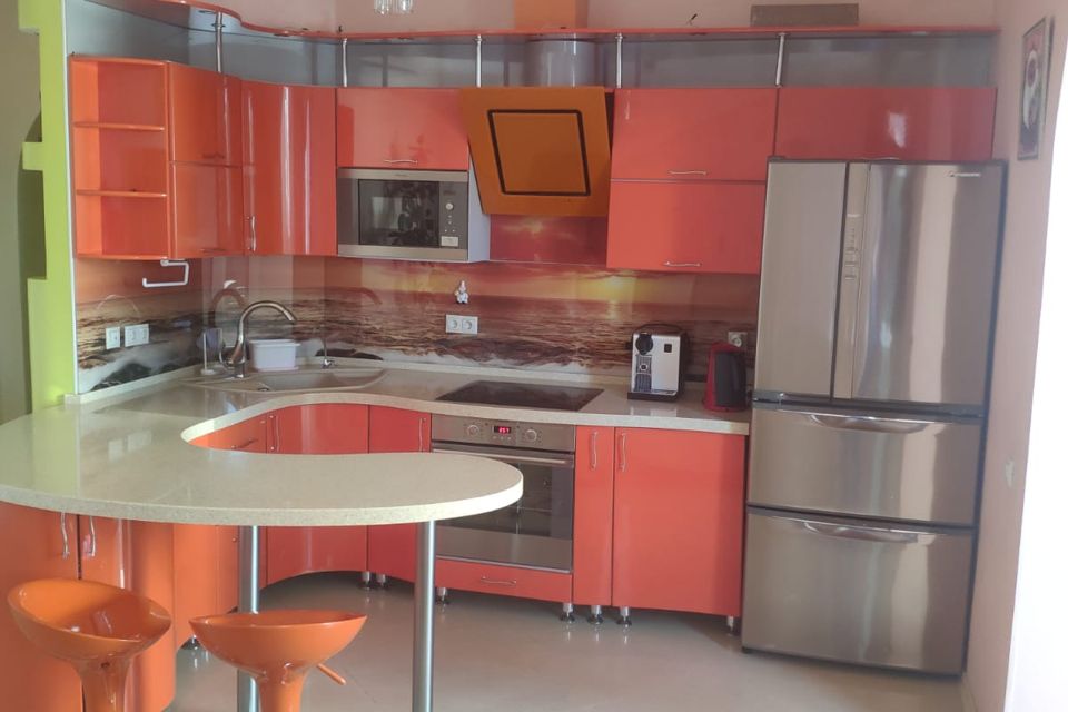 Сдаётся 2-комнатная квартира, 70 м²