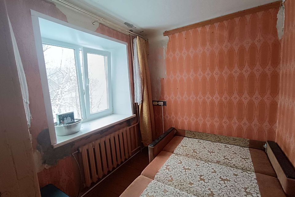 Продаётся 3-комнатная квартира, 44.5 м²