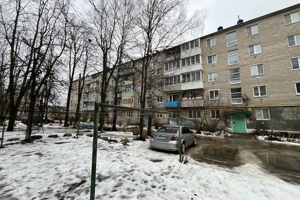 Продаётся 3-комнатная квартира, 49.9 м²