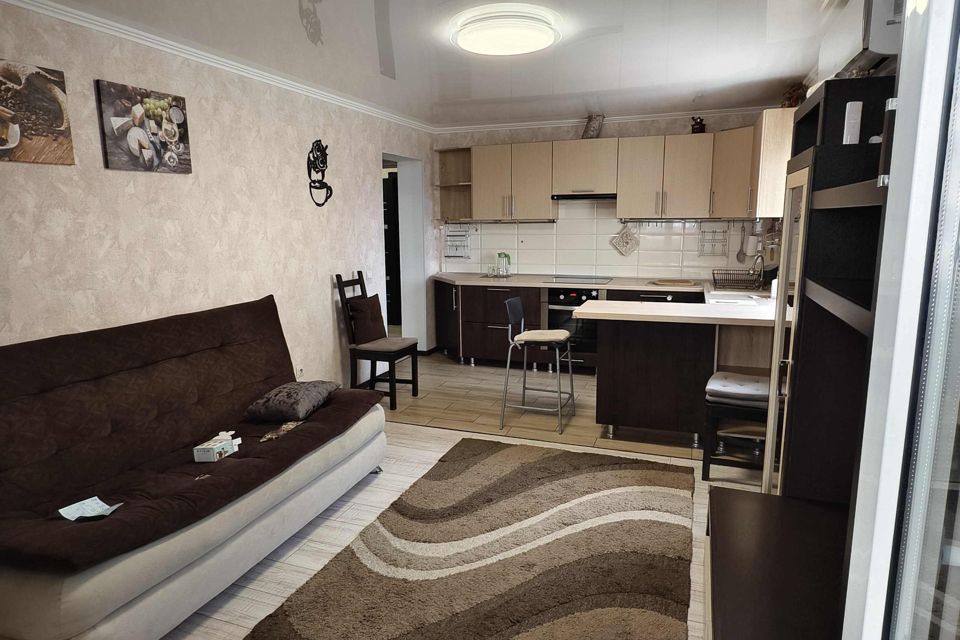 Сдаётся 2-комнатная квартира, 61.3 м²