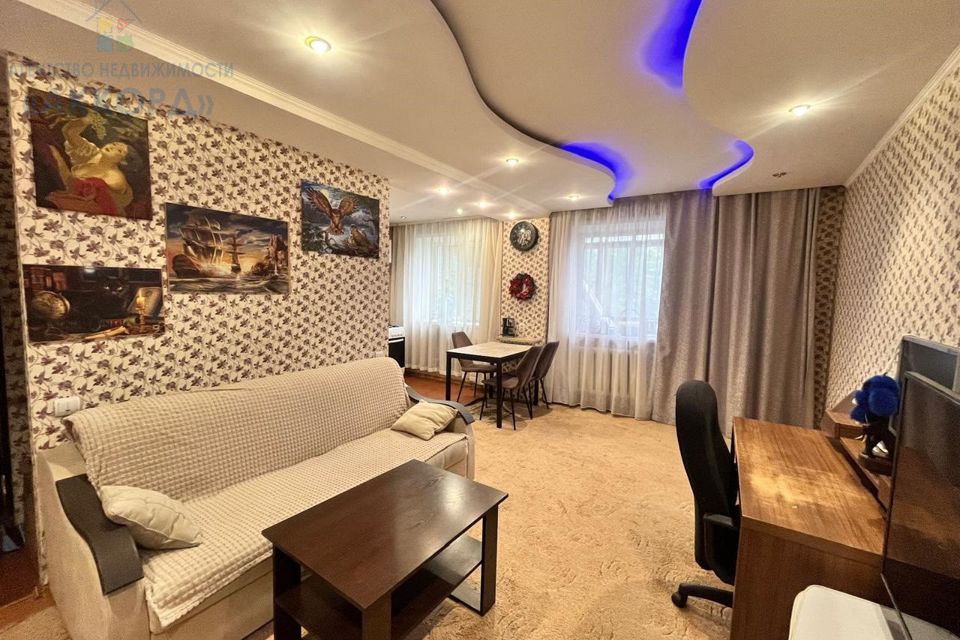 Продаётся 3-комнатная квартира, 56.6 м²