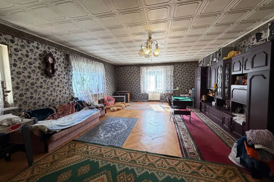 Продаётся 3-этажный дом, 350 м²