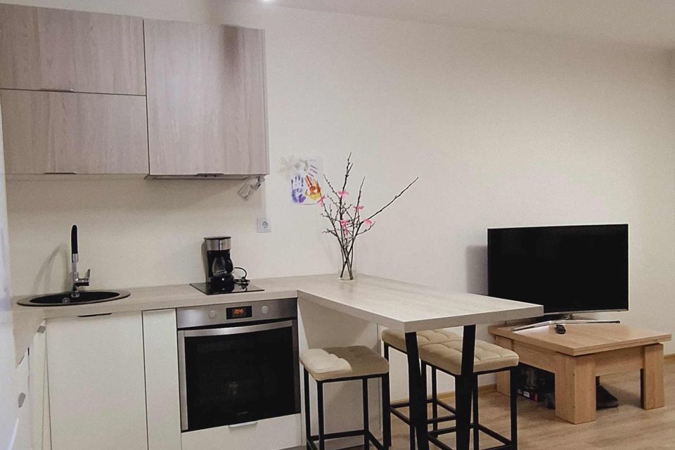 Продаётся 2-комнатная квартира, 56.6 м²
