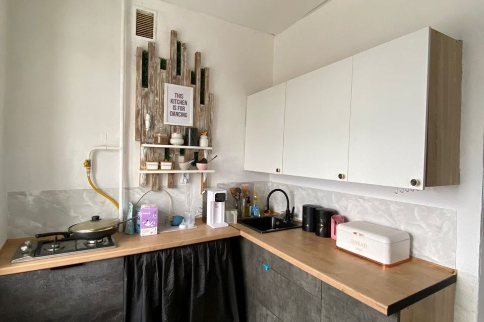 Продаётся 3-комнатная квартира, 50.4 м²