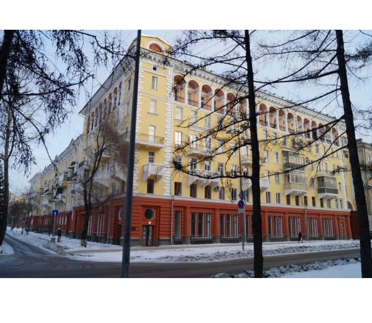 Продаётся 2-комнатная квартира, 57.2 м²