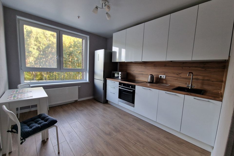 Продаётся 1-комнатная квартира, 35.6 м²