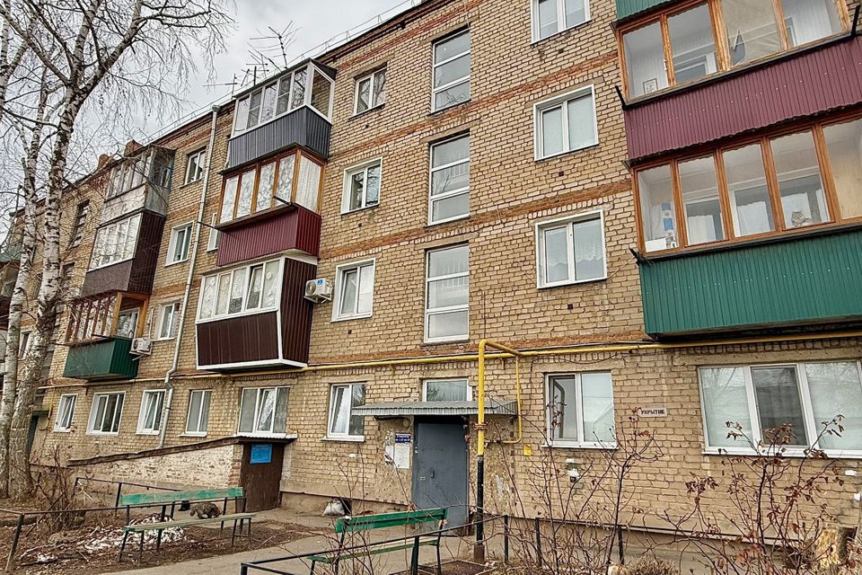 Продаётся 3-комнатная квартира, 42.4 м²