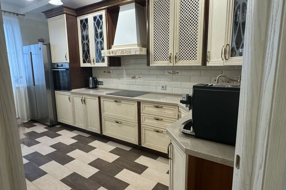 Продаётся 3-комнатная квартира, 81 м²