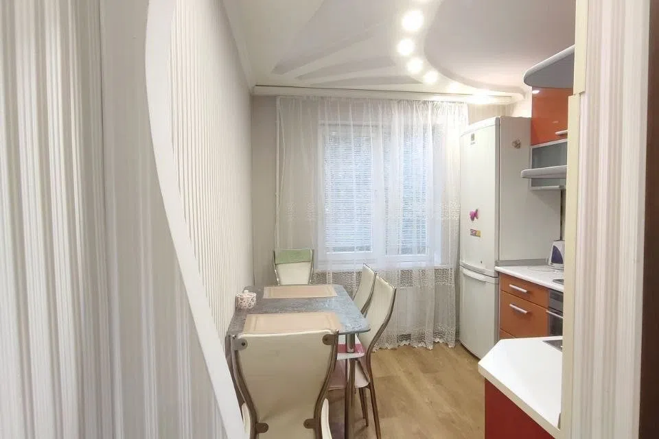 Продаётся 3-комнатная квартира, 48.8 м²