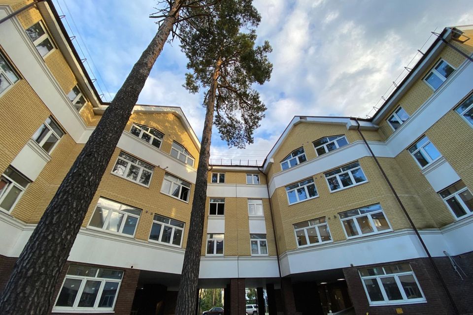 Продаётся 3-комнатная квартира, 82.1 м²