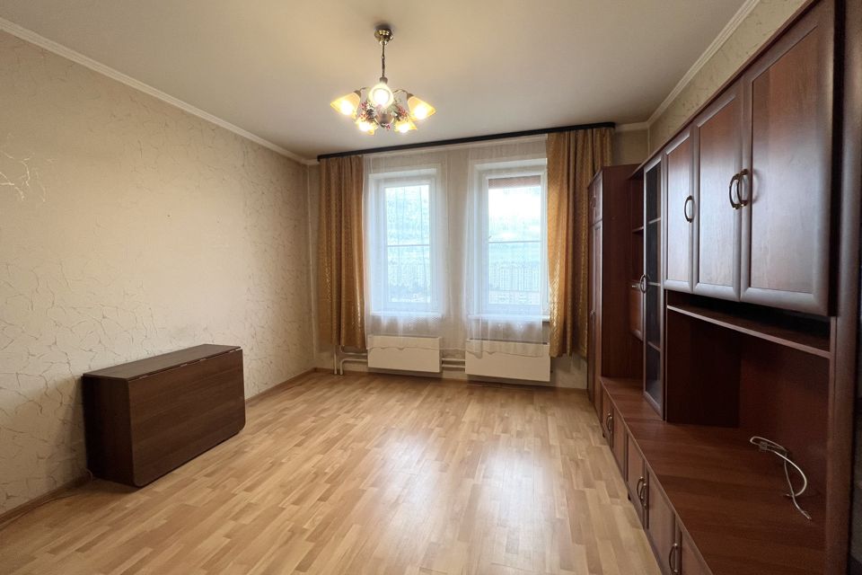 Продаётся 1-комнатная квартира, 41.8 м²