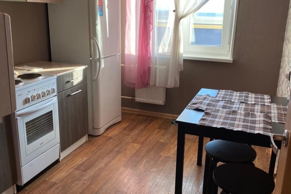 Продаётся 1-комнатная квартира, 38 м²