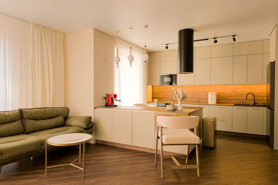 Продаётся 4-комнатная квартира, 110 м²