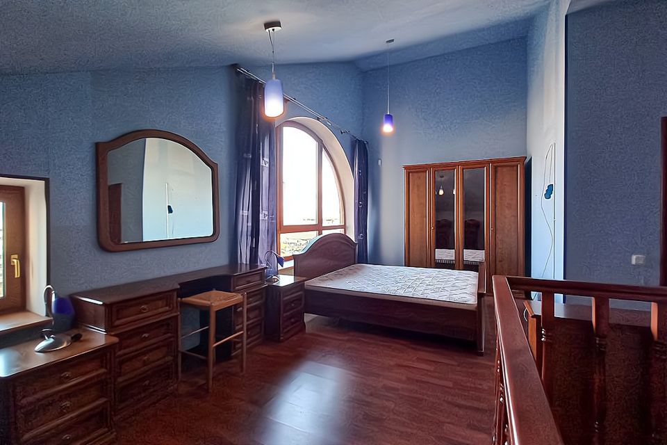Продаётся 3-комнатная квартира, 104.8 м²