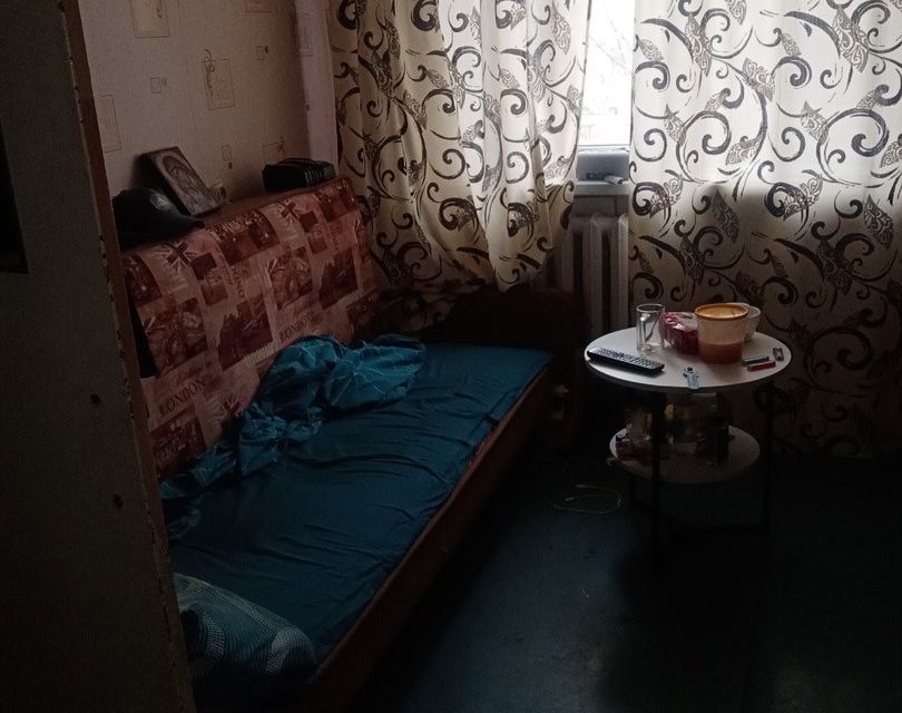 Продаётся комната в 4-комн. квартире, 80 м²