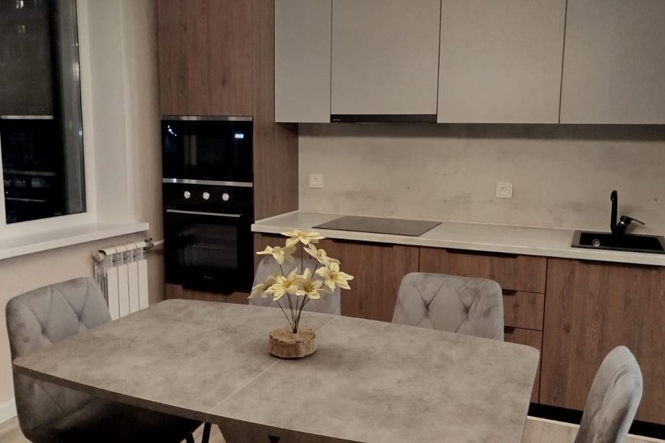 Продаётся 4-комнатная квартира, 70 м²