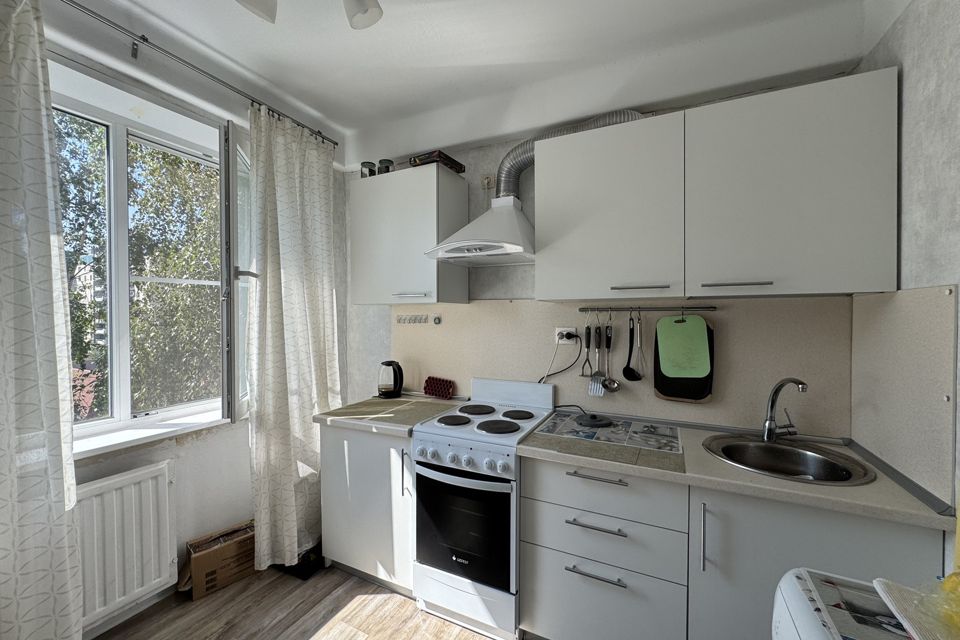 Продаётся 3-комнатная квартира, 58.3 м²