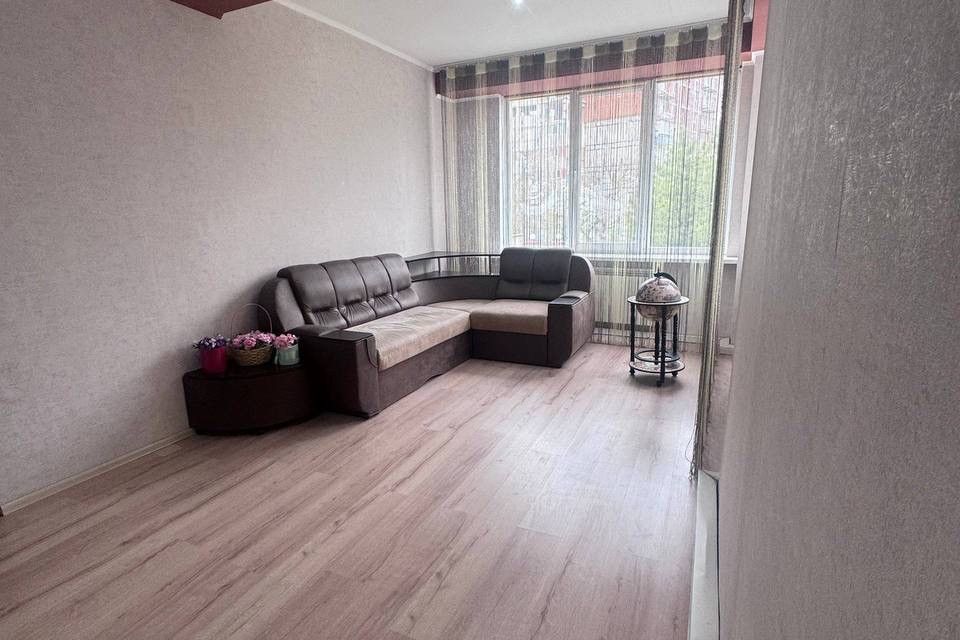 Продаётся 3-комнатная квартира, 146.4 м²
