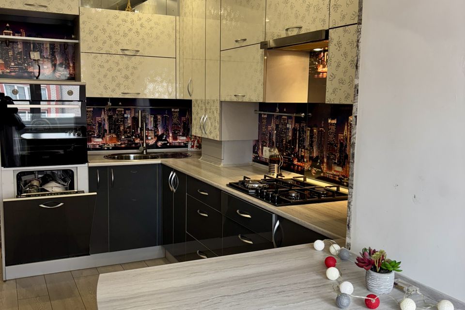 Продаётся 2-комнатная квартира, 50.8 м²