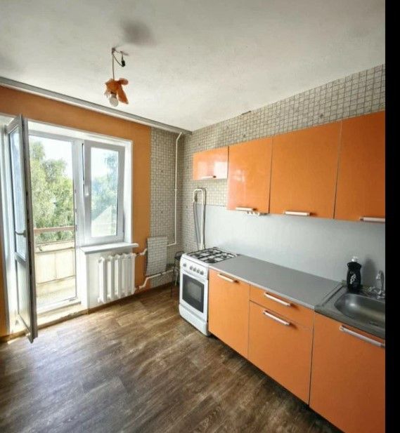 Продаётся 4-комнатная квартира, 79.9 м²