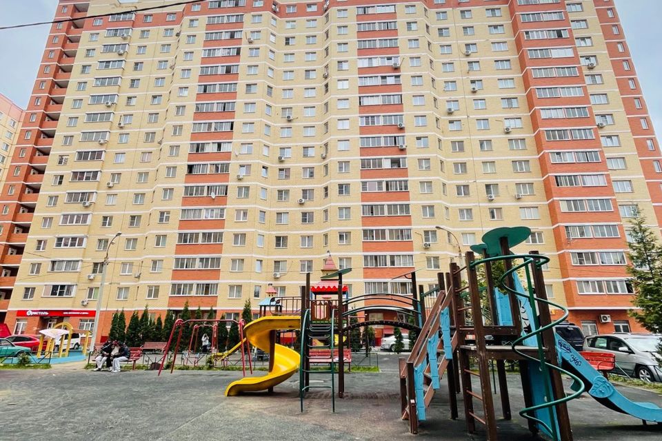 Продаётся 2-комнатная квартира, 56.7 м²