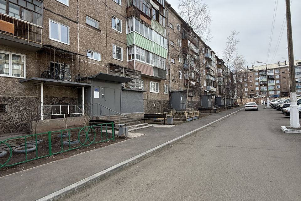 Продаётся 3-комнатная квартира, 61.2 м²