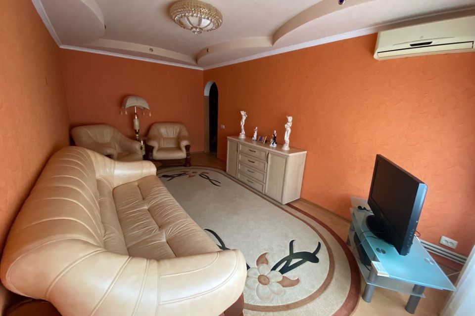 Продаётся 3-комнатная квартира, 62.3 м²