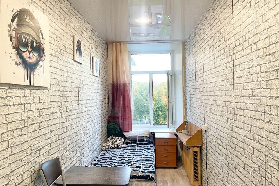 Продаётся комната в 4-комн. квартире, 9.5 м²