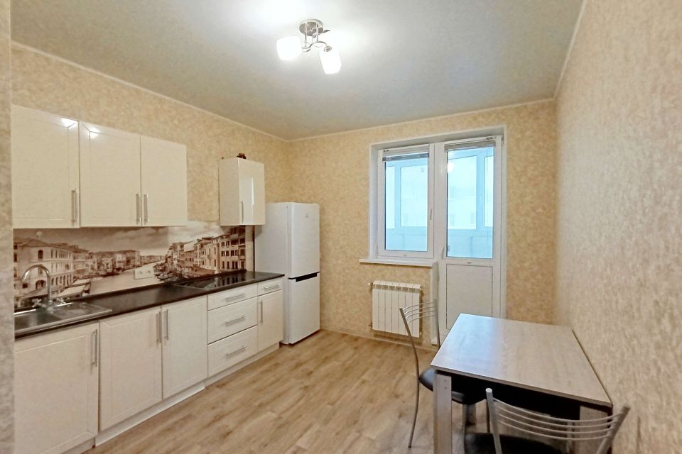 Продаётся 1-комнатная квартира, 43 м²