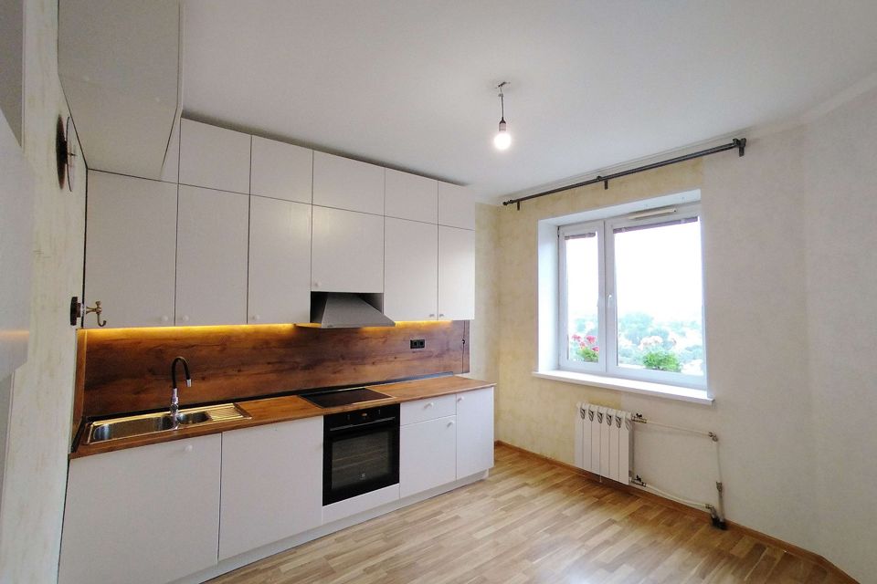 Продаётся 1-комнатная квартира, 48 м²