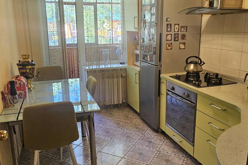 Продаётся 3-комнатная квартира, 63.9 м²