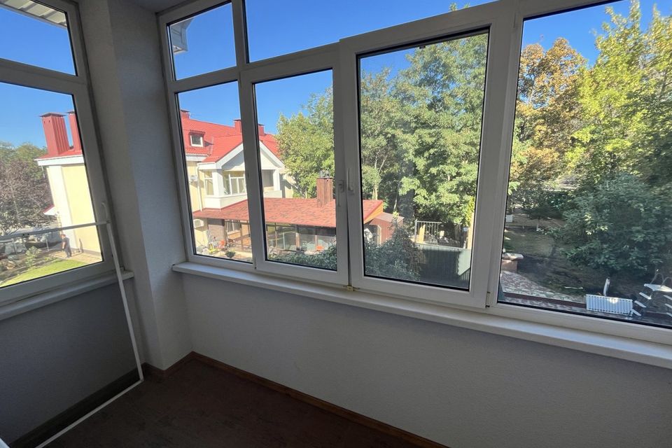 Продаётся таунхаус, 3-эт., 225 м²