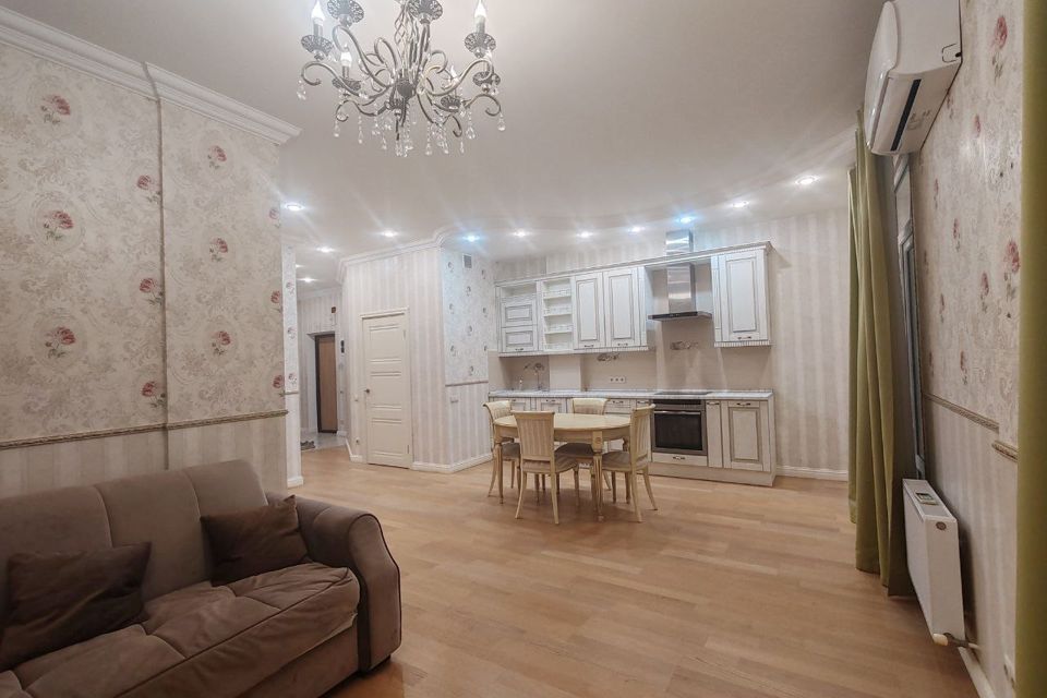 Продаётся 2-комнатная квартира, 77 м²