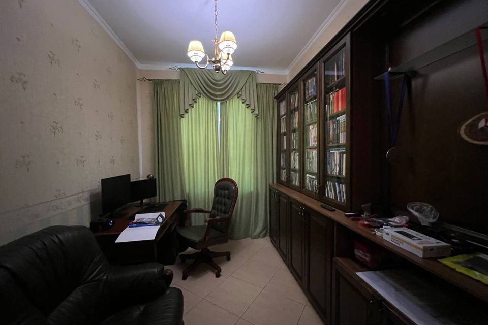 Продаётся 2-этажный дом, 329 м²