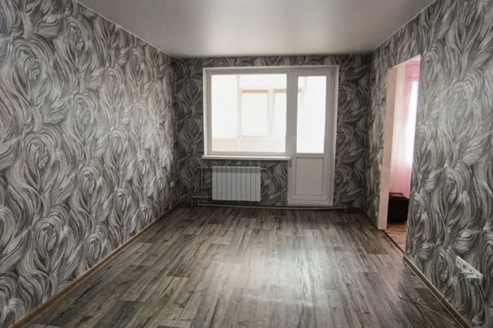 Продаётся 4-комнатная квартира, 61 м²
